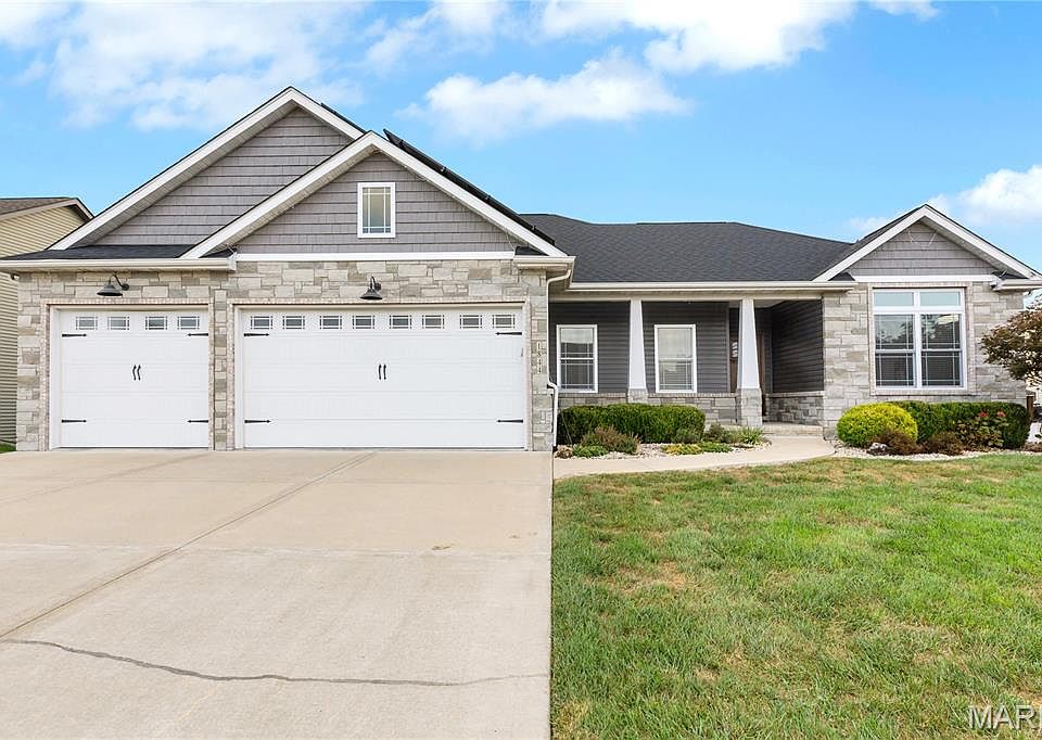 1st image of 1844 Crimson Oak Dr