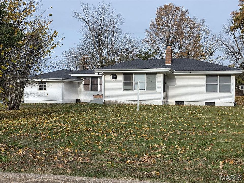 2nd image of 701 E Rodney Dr