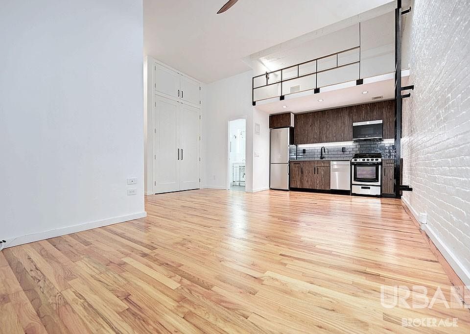 1st image of 123 Bank St APT 360