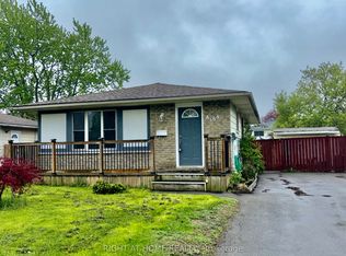 8158 Paddock Trail Dr, Niagara Falls, ON L2H1X3