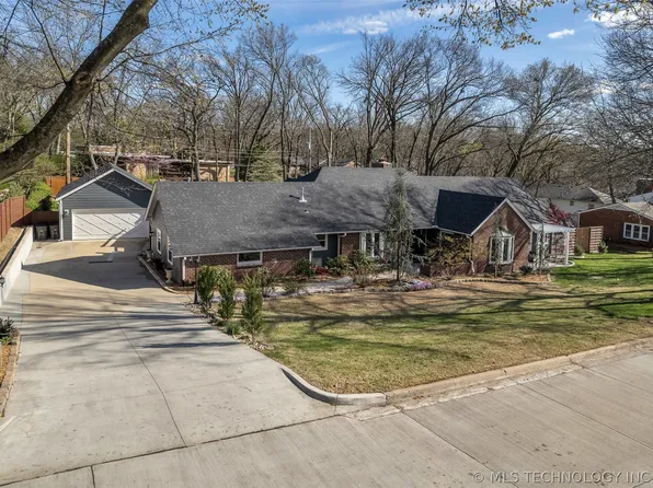 2106 Skyline Dr, Bartlesville, OK 74006