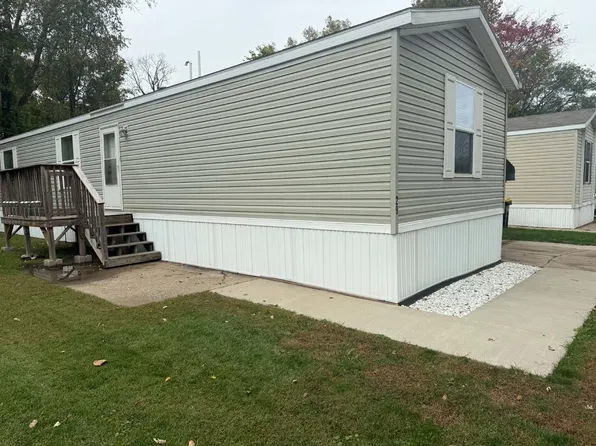 2300 79th Ave W #29, Rock Island, IL 61201