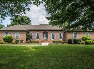 103 Provins Dr, Tullahoma, TN 37388