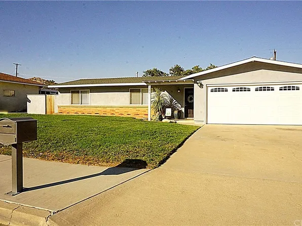 5277 Peacock Ln, Riverside, CA 92505