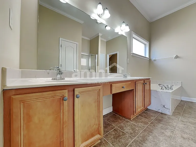 375 Vaiden Ridge Dr N — Photo 11