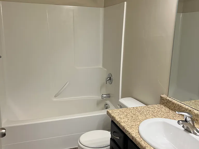 50 N 2050 W — Photo 26