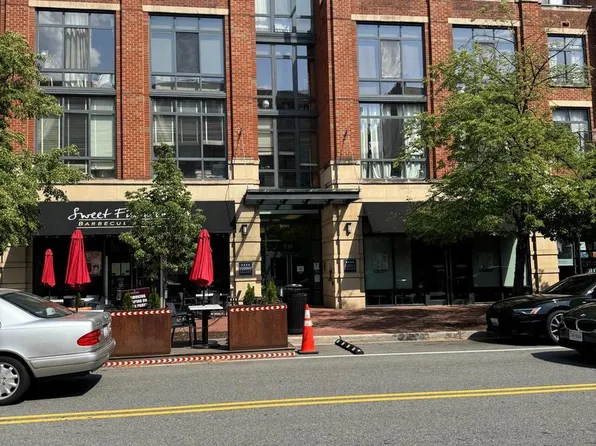 520 John Carlyle St Unit 432, Alexandria, VA 22314