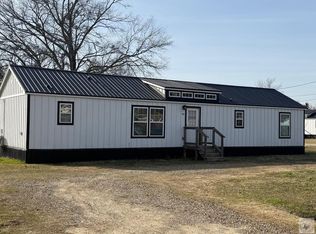 100-102 Saddlebrook Dr, De Kalb, TX 75559