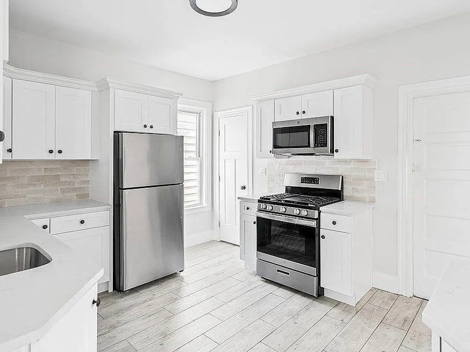 3-65 Wyman St — Photo 1