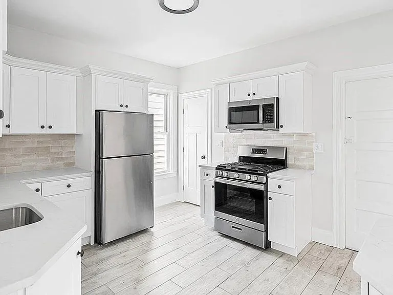 65 Wyman St #3 — Photo 1