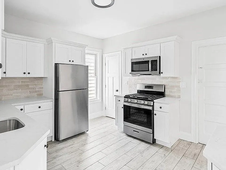 65 Wyman St #3