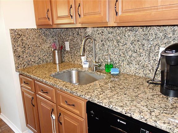4th image of 395 Westchester Ave APT 4C