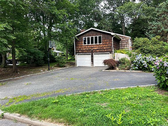 2nd image of 22 Andrea Dr