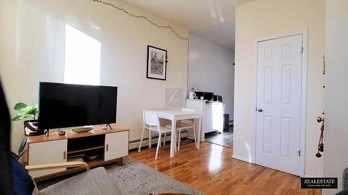 Rented by ZealEstate Group Inc | media 20