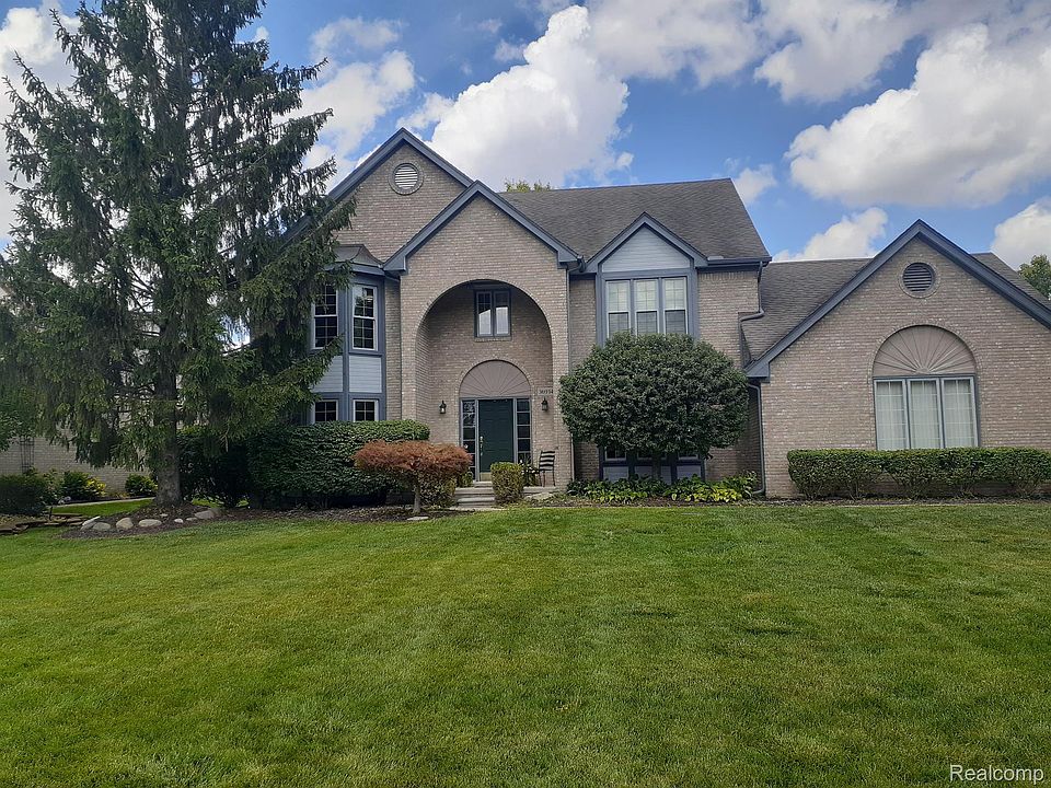 1st image of 36914 Kenmore Dr