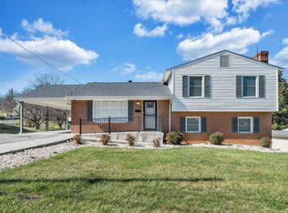 6011 Green Ridge Rd, Roanoke, VA 24019