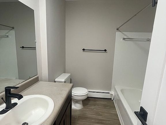 5th image of 901 Saint Louis St APT 26
