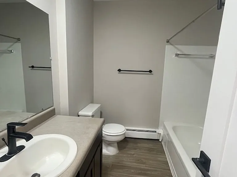 333 Marshall Apartments — Photo 5
