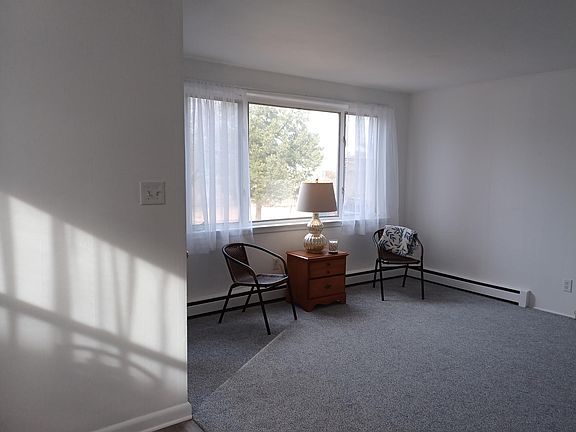 Bright and spacious living room