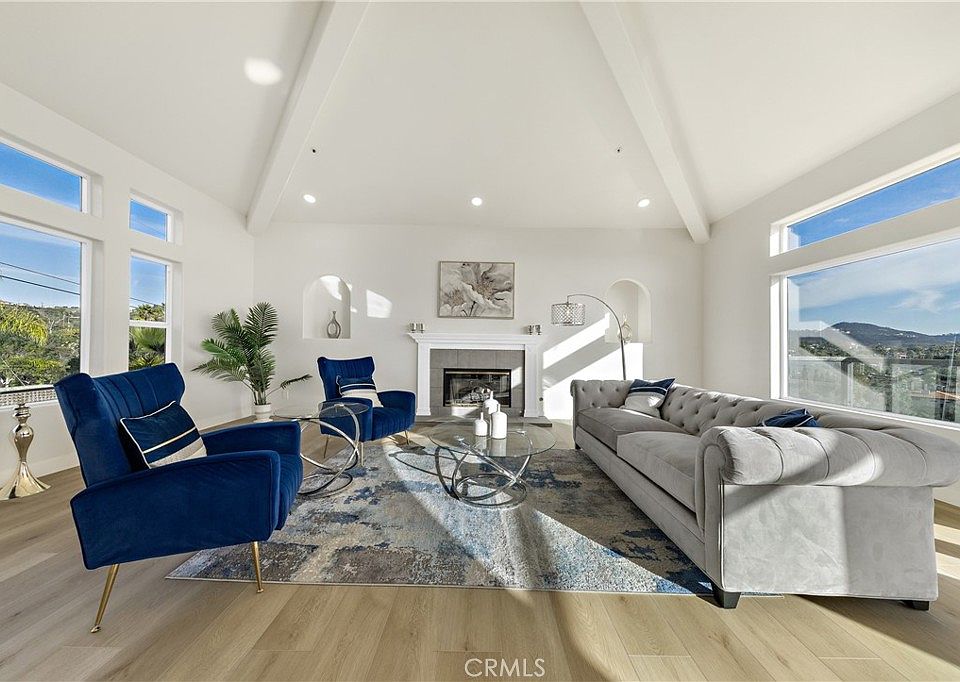 1st image of 1522 Maxwell Ln