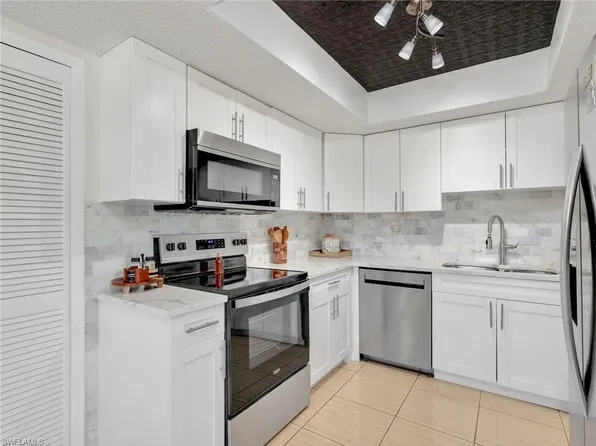 4121 SE 19th AVE #201, CAPE CORAL, FL 33904