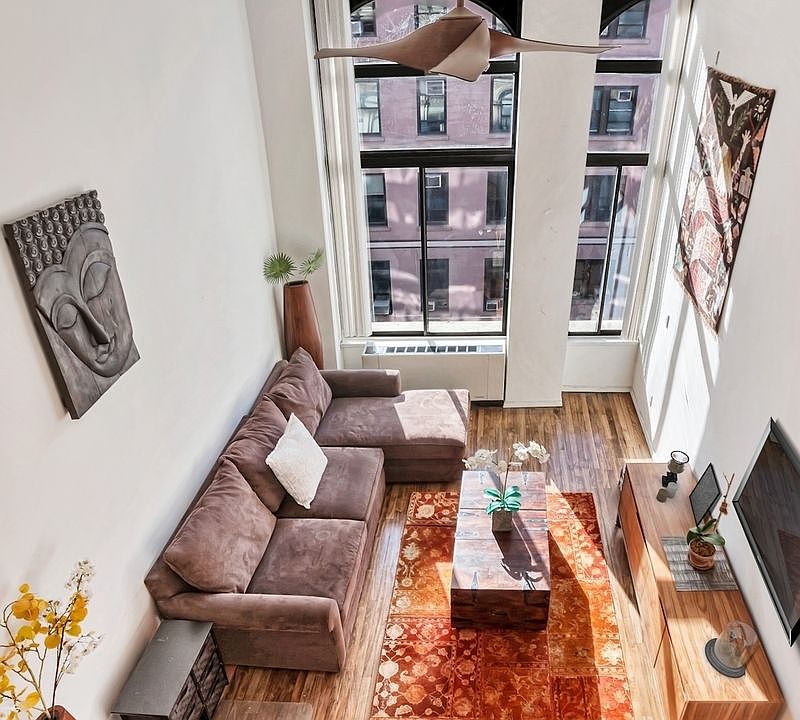 1st image of 801 Broadway #519
