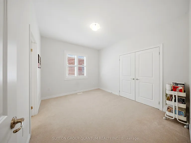3196 Ernest Appelbe Blvd — Photo 29