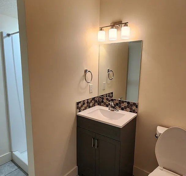 167 W Center St — Photo 28