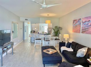818 Tanbark Dr APT 104, Naples, FL 34108