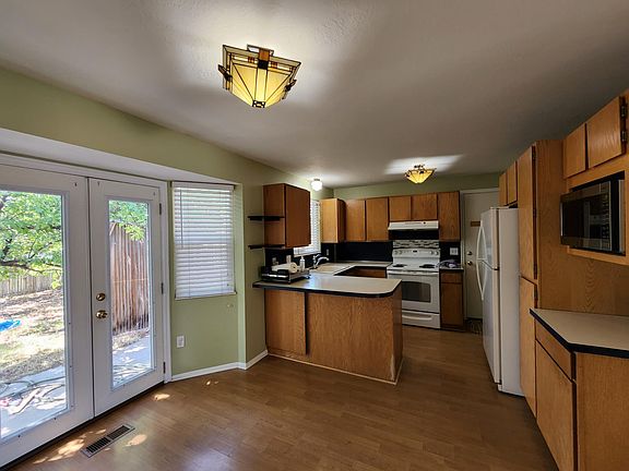 4th image of 10308 S Leilani Dr