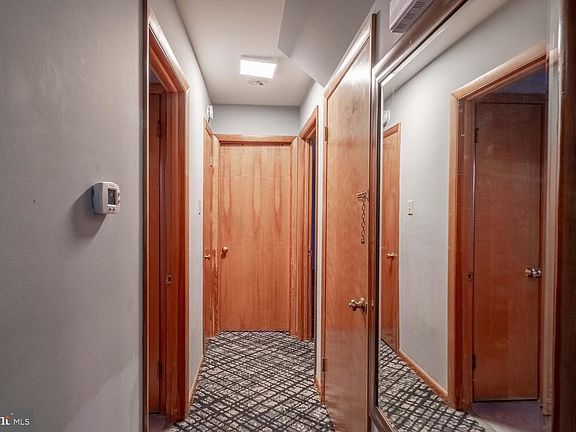 4th image of 17511 Gay St