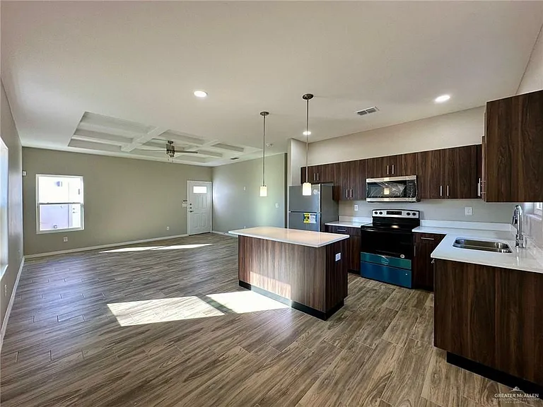 4305 Walnut Ave #3 — Photo 6