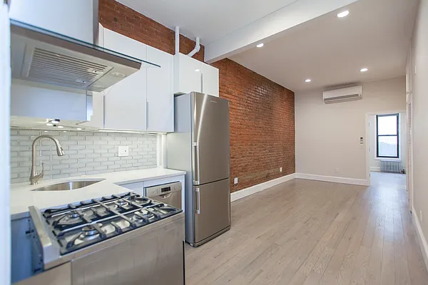 Rented by Voro NYC | media 14