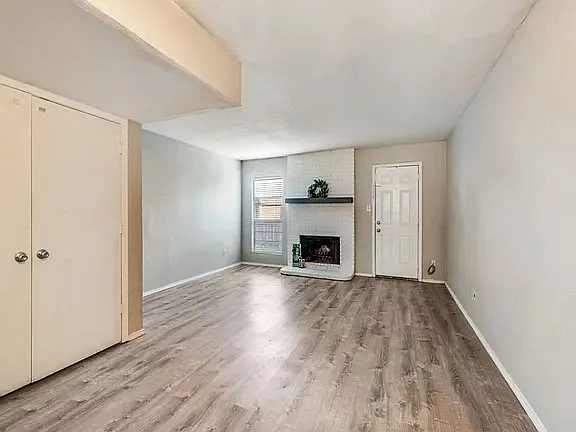 2 bed, 1.5 bath, 1000 sqft, $1,199 — Photo 4