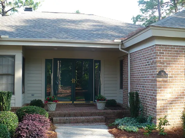 56 Highland View Dr, Southern Pines, NC 28387