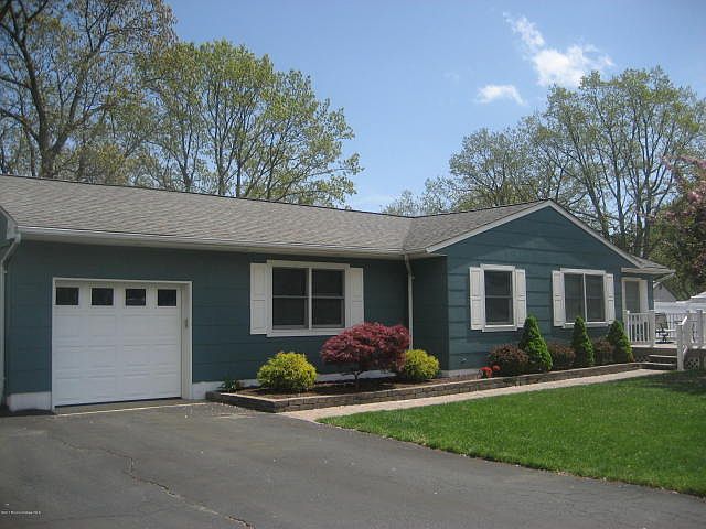 1st image of 845 Neville St