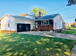 17821 Nottingham Rd, Cleveland, OH 44119