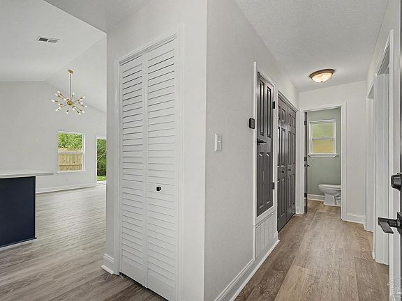 3rd image of 2853 Hidden Springs Dr