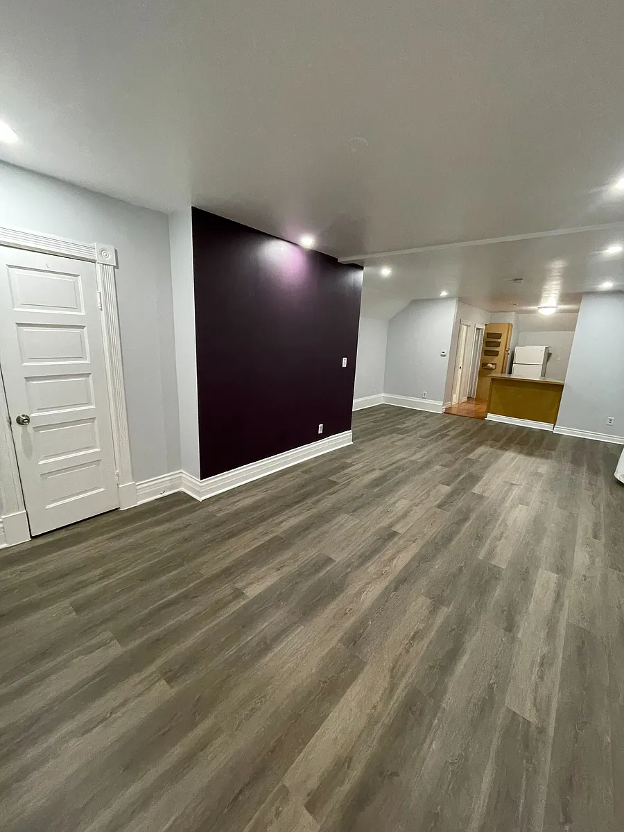 Building Photo - 581 E Goundry St #2