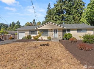 18521 36th Pl NE, Lake Forest Park, WA 98155