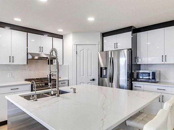 4th image of 447 Tuscany Ridge Hts NW