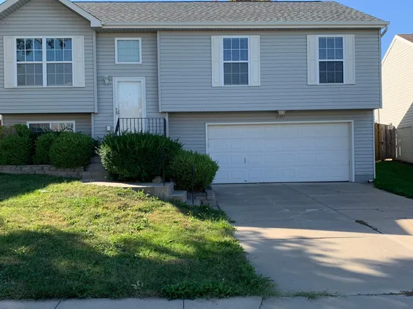 15427 Davidson St, Bennington, NE 68007