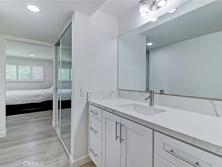 5515 Paseo Del Lago W #2G — Photo 24