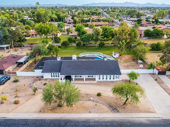 3rd image of 6413 W CORRINE Drive