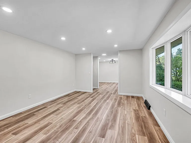 557 Maple Rd #1 — Photo 25