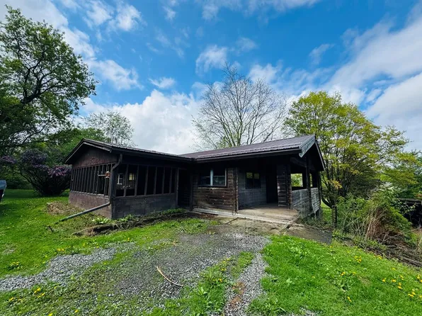 48 Abbey Ln, Athens, PA 18810