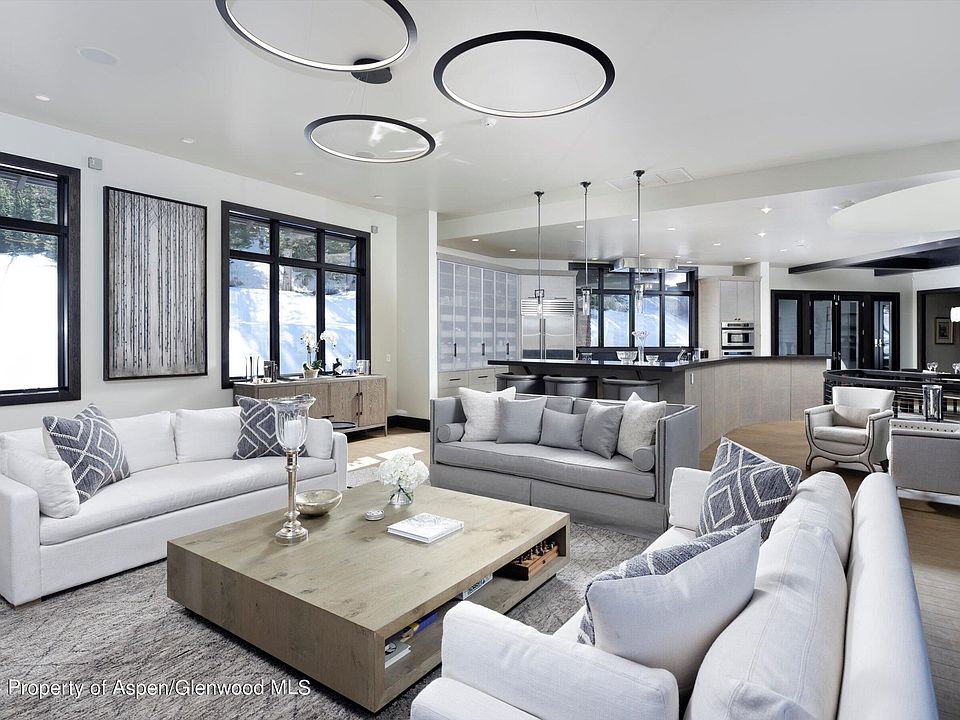 1st image of 32 Elk Ridge Ln