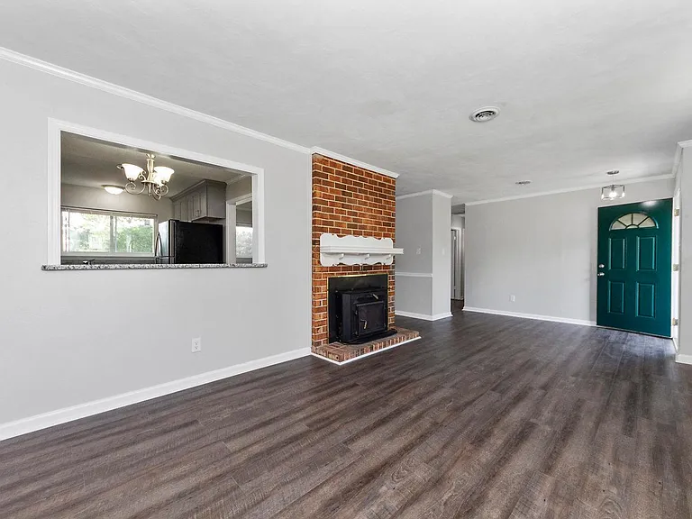 605 Presidential Blvd — Photo 4