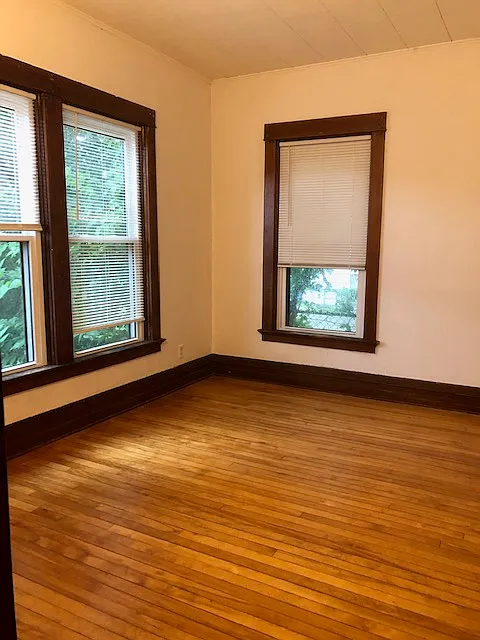 2 bed, 100 sqft, $2,000 — Photo 3