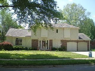 1st image of 6109 W 90th St